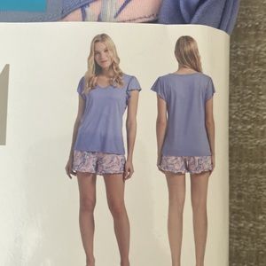 INK & IVY short sleeve t-shirt and shorts pajama set Size XL. NWT.